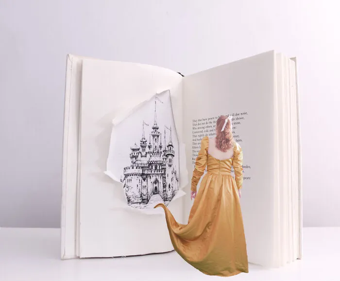 23 Pics Showcasing A Tiny Version Of Me Surrounded By Big Everyday Objects