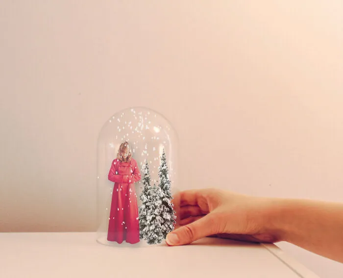 23 Pics Showcasing A Tiny Version Of Me Surrounded By Big Everyday Objects
