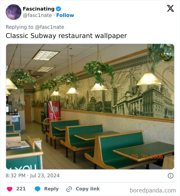 “Lost War Against Minimalism”: 15 Pics Of What Fast-Food Restaurants Looked Like In The Past