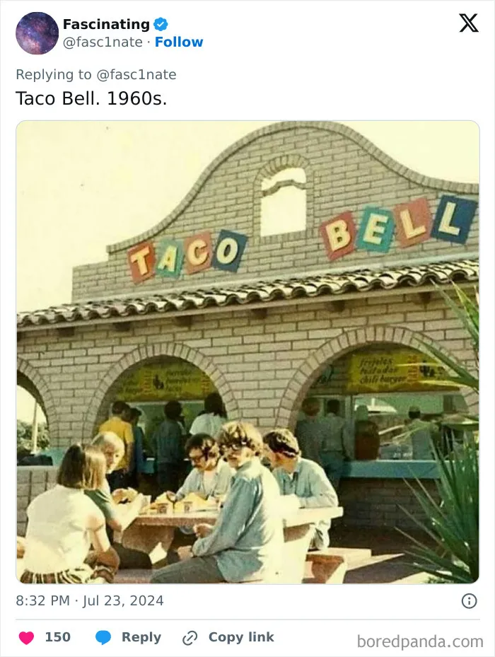 “Lost War Against Minimalism”: 15 Pics Of What Fast-Food Restaurants Looked Like In The Past