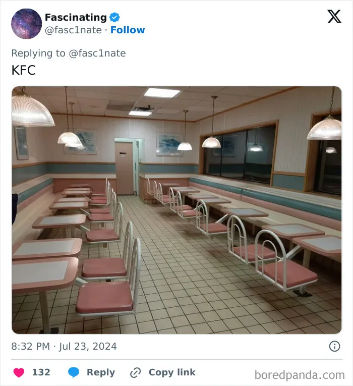 “Lost War Against Minimalism”: 15 Pics Of What Fast-Food Restaurants Looked Like In The Past
