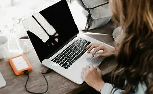 25 Hilariously Embarrassing Attempts At Understanding Computers That People Have Encountered