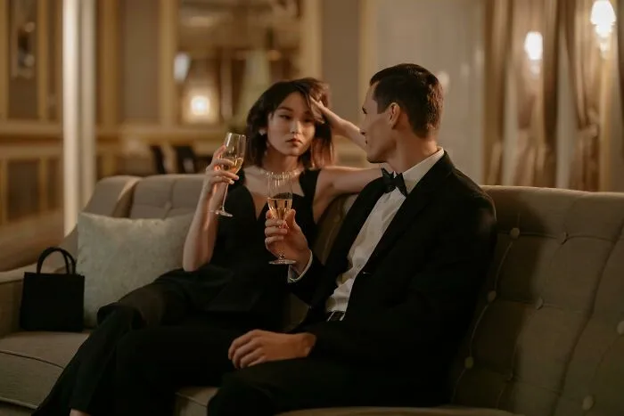 30 Unexpected Love Stories About How Couples Found Their Soulmates