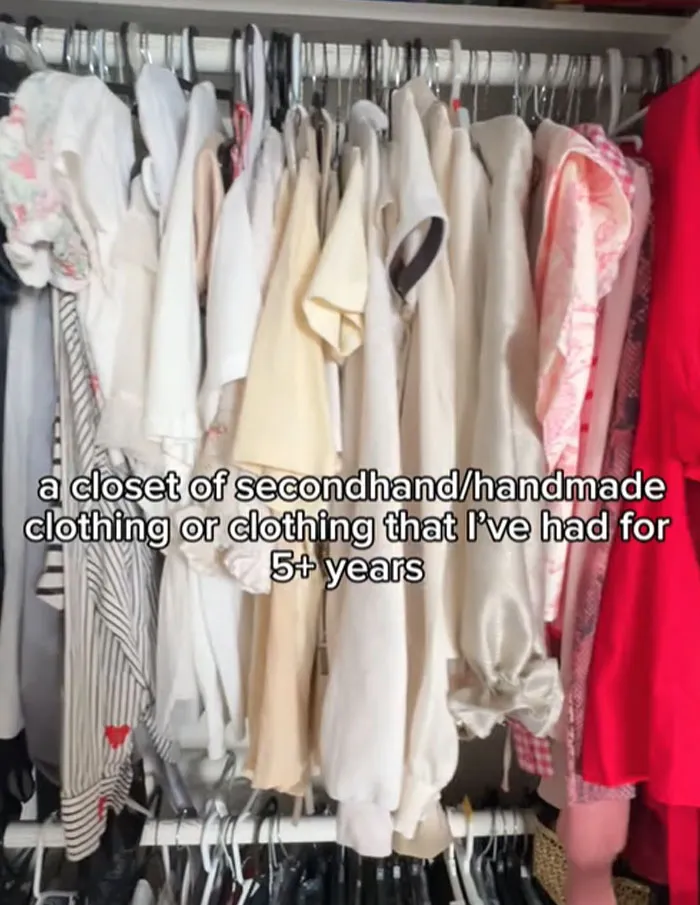 ‘Underconsumption’ Movement Gains Traction As People Push Back Against Overconsumption (40 Pics)
