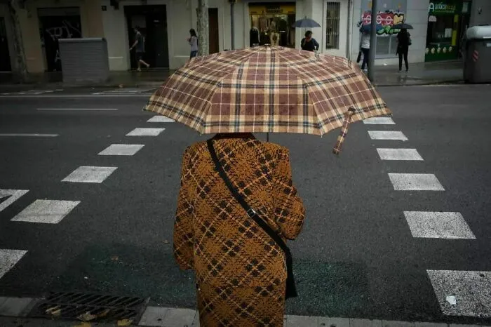 Fun Accidental Moments Captured By This Street Photographer (50 New Pics)