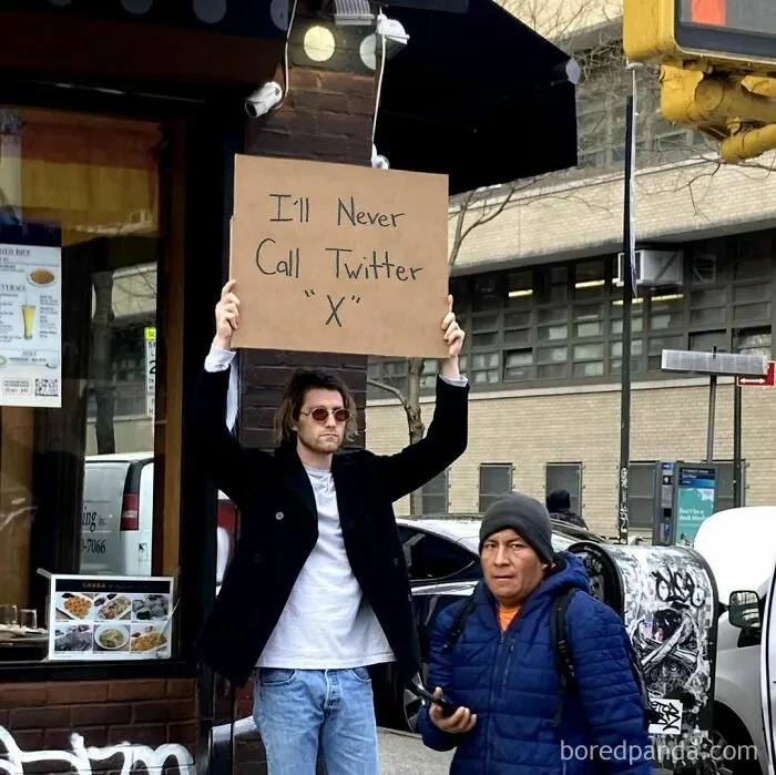 50 Times “Dude With Sign” Did Everyone A Service And Protested Everyday Annoying Things (New Pics)