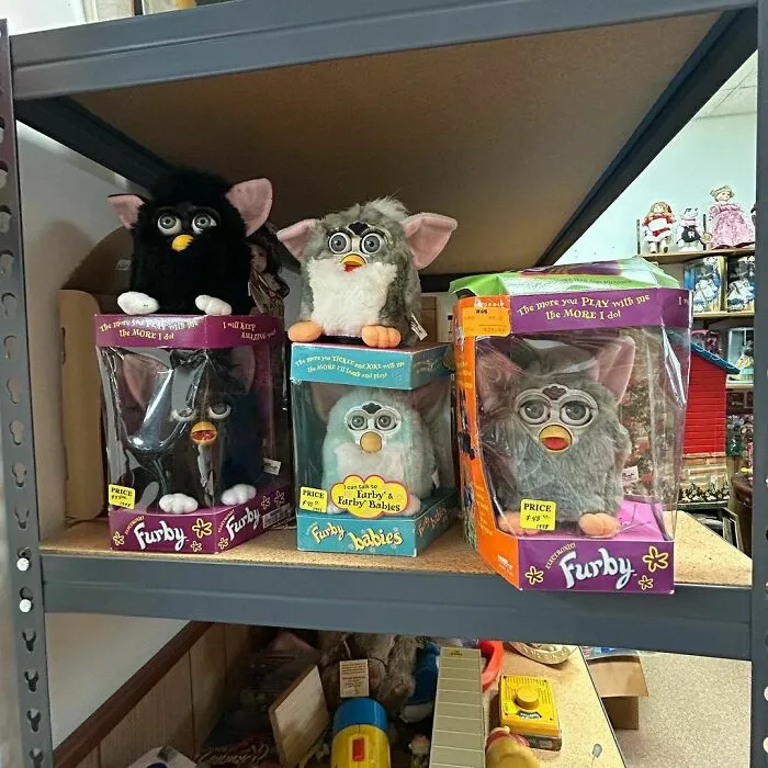 This IG Page Is Dedicated To Nostalgic Things Found In Thrift Stores, Here Are The 30 Best Ones