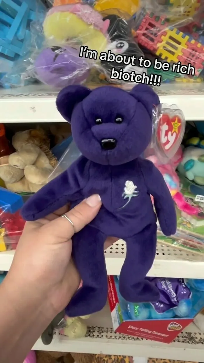 This IG Page Is Dedicated To Nostalgic Things Found In Thrift Stores, Here Are The 30 Best Ones