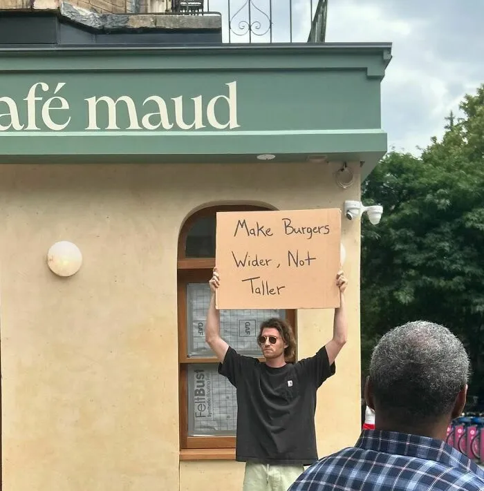 50 Times “Dude With Sign” Did Everyone A Service And Protested Everyday Annoying Things (New Pics)