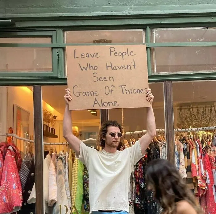 50 Times “Dude With Sign” Did Everyone A Service And Protested Everyday Annoying Things (New Pics)