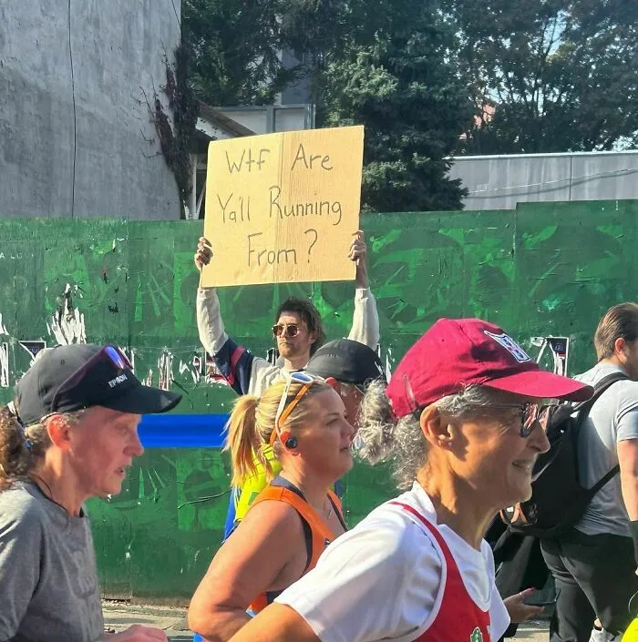50 Times “Dude With Sign” Did Everyone A Service And Protested Everyday Annoying Things (New Pics)