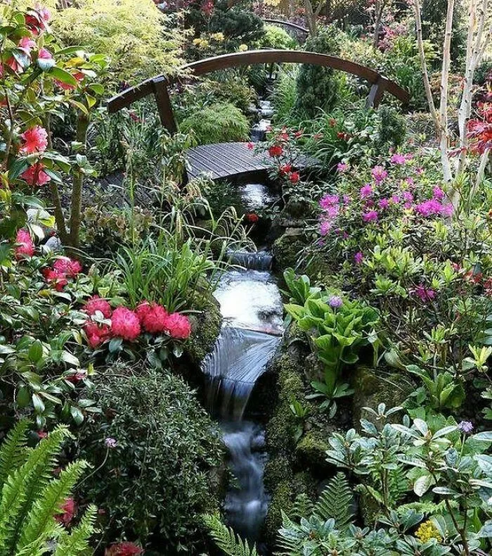 30 Heavenly Photos Of Gardens That Were Shared By This Instagram Account