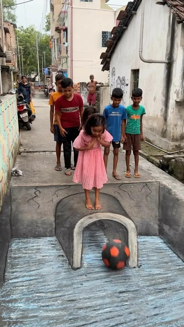 31 Chalk Drawings Made By This Art Teacher Entertain The Whole Neighborhood