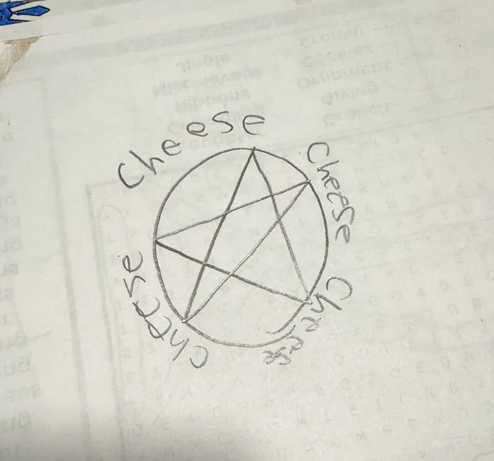 He encontrado esto en la otra cara de los deberes de mi hijo... creo que quería queso