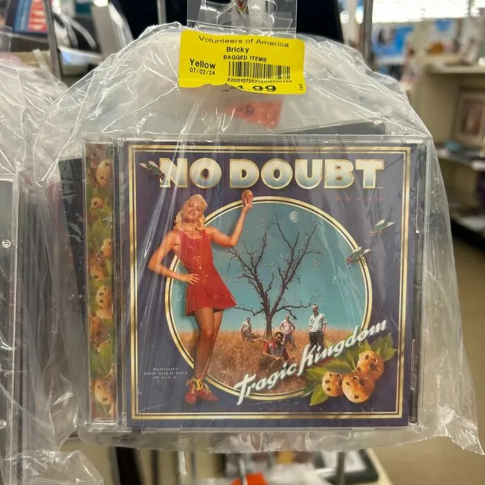 This IG Page Is Dedicated To Nostalgic Things Found In Thrift Stores, Here Are The 30 Best Ones