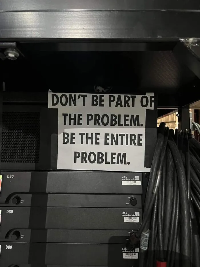 30 Carteles tan divertidos como absurdos que había que compartir