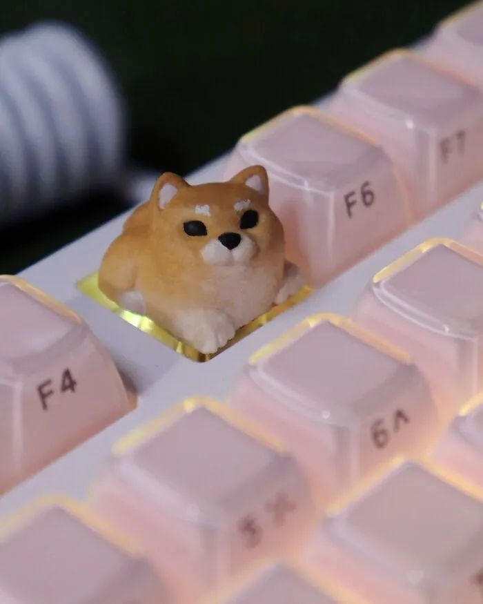 This Artist Creates Amazing Detailed Keyboard Keycaps, Here Are 21 Of Her Best Ones