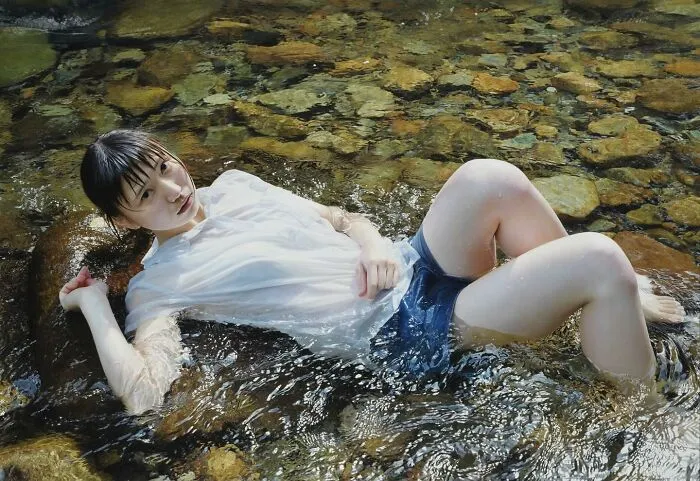 20 Hyperrealistic Paintings By A Japanese Artist Are So Precise You Might Confuse Them With Photos (New Pics)