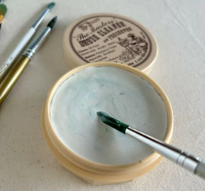 From Oil Paints To Watercolors, This <a Style="Display:inline;" Href="Https://Www.amazon.com/Dp/B0027aeane?ots=1&ascsubtag=%5bartid%7c10055.g.29589435%5bsrc%7c%5bch%7c%5blt%7c%5bpid%7cfac9ffb0-F4c3-4a79-A487-E5d45aebc818%5baxid%7ce59f7bd3-2da8-4908-A5c5-91c7d90420da&linkcode=ll1&tag=bplemur-20&linkid=9592076ac098b5ff30920c85bf6df895&language=en_us&ref_=as_li_ss_tl" Target="_blank"><span Style="Font: Inherit; Color: #d74b1f;"> Brush Cleaner & Preserver</Span> Tackles It All! It's The Versatile Solution For Keeping Your Brushes Clean, Soft, And Ready For Action