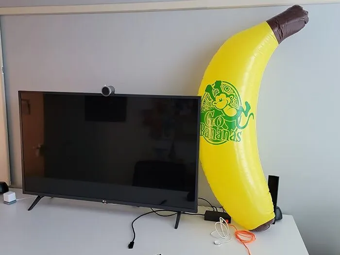 Forget About Pool Floats Shaped Like Swans And Unicorns, This <a Style="Display:inline;" Href="Https://Www.amazon.com/Rhode-Island-Novelty-Inflatable-Banana/Dp/B005hg588q?ie=utf8&linkcode=ll1&tag=bpmonkey-20&linkid=19de28c5f11763bc9c1ada0a32cd6e4e&language=en_us&ref_=as_li_ss_tl" Target="_blank"><span Style="Font: Inherit; Color: #d74b1f;"> Giant Inflatable Banana</Span> Is The Only Fruit You Need For A Summer Of Fun