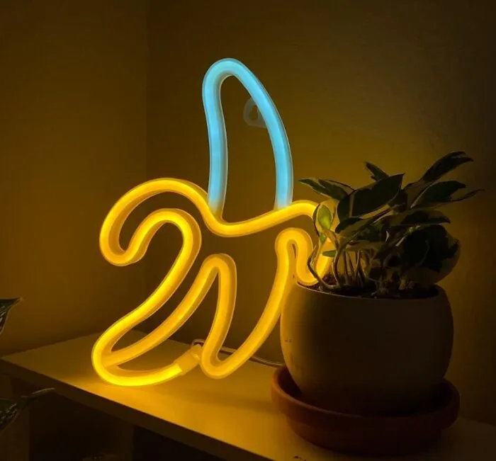 Your Walls Are About To Get A Whole Lot More A-Peel-Ing With This Vibrant <a Style="Display:inline;" Href="Https://Www.amazon.com/Enuoli-Battery-Powered-Christmas-Birthday/Dp/B091y7w216?ie=utf8&linkcode=ll1&tag=bpmonkey-20&linkid=cf7034ab297afb08f1469e638d5b96c6&language=en_us&ref_=as_li_ss_tl" Target="_blank"><span Style="Font: Inherit; Color: #d74b1f;"> Banana Neon Sign</Span>