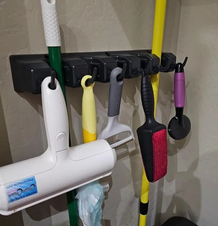 From Rakes To Brooms, This <a Style="Display:inline;" Href="Https://Www.amazon.com/Berry-Ave-Broom-Holder-1-25-Inches/Dp/B01di8h364?ie=utf8&th=1&linkcode=ll1&tag=bpdove-20&linkid=acc35eada7c4be7b3a0c08f3531adf1c&language=en_us&ref_=as_li_ss_tl" Target="_blank"><span Style="Font: Inherit; Color: #d74b1f;"> Wall Mount Organizer</Span> Will Wrangle All Your Tools And Give Your Garage A Much-Needed Makeover