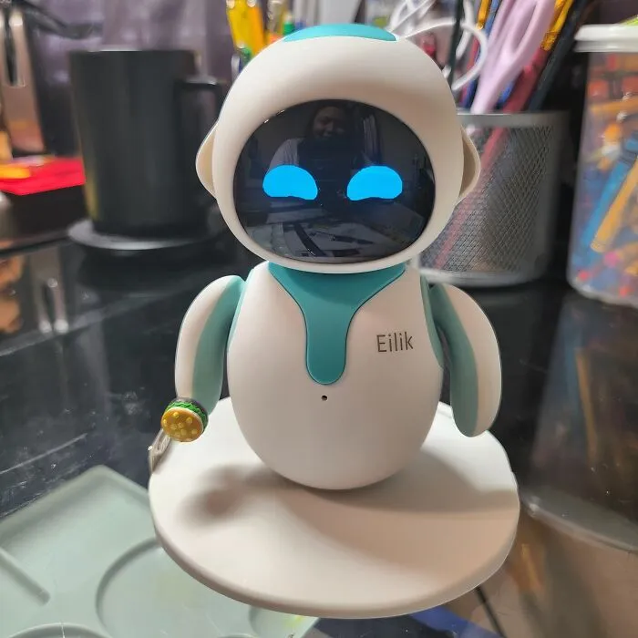 This <a Style="Display:inline;" Href="Https://Www.amazon.com/Adults-Perfect-Interactive-Companion-Workspace/Dp/B09xgqmsmb?crid=fh54wrcq85mx&dib=eyj2ijoimsj9.fb-Mbkg52iicmqjc3z4kehjz_cf1xuu3zzkp0xopv9skq3gmltw7rl3mr5fvjtb0oqvneybiwfamom676rh1v7q1jyrnncmgumwfwf1cul3t17z9plpjladfacpbobmsqzi5hhn7tjvbo_vpbhd3voimksxuxdezh-Ihc2bxzp06oapolrorjiu9r85wjybsahahyanjc2emkjtnq1gchfp-Dx3dxuablyv_xc3d9xdcatfo62ojch-77tav4gpcfk4rv-V62wa4vupj_rgtiwv7gbd2bibzrmwwqtgg3qw.tj8y8yjkgof5hb_xi2dzgfn93hp-I1u8id0scvf3fs4&dib_tag=se&keywords=unique+tech+gadgets&qid=1725444477&sprefix=unique+tec%2caps%2c404&sr=8-27-Spons&sp_csd=d2lkz2v0tmftzt1zcf9tdgy&psc=1&smid=a1sbpr4r0h06bb&linkcode=ll1&tag=bprooster-20&linkid=9d1ee83db4057e2ee68c0acf23e5b295&language=en_us&ref_=as_li_ss_tl" Target="_blank"><span Style="Font: Inherit; Color: #d74b1f;"> Eilik Robot</Span> Is Packed With So Much Personality, You'll Forget It's Not A Real Pet