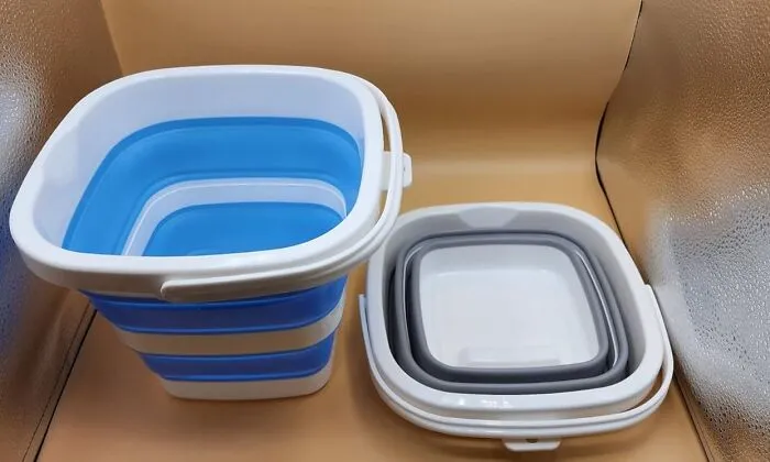 "A collapseable rubber bucket for doing dishes / cleanup / washup is great. Takes up very little space when flattened." -<span Style="Font:inherit;color:#808080"> penkster</spaN>