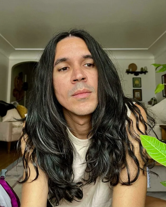 Mi pelo es demasiado grueso y bonito para verlo de otra manera 