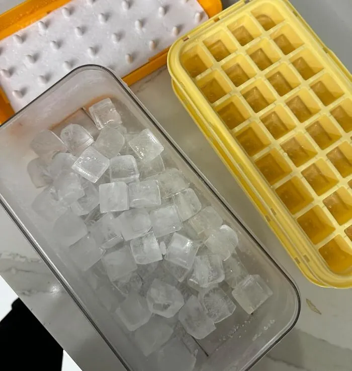 <a Style="Display:inline;" Href=" Https://Www.amazon.com/Freezer-Container-Spill-Resistant-Removable-Cocktail/Dp/B0b1zl1r5h?ie=utf8&linkcode=ll1&tag=bpbee-20&linkid=04717b574ca05b1ae83f7cdbc60432d0&language=en_us&ref_=as_li_ss_tl " Target="_blank"> <span Style="Font: Inherit; Color: #d74b1f;"> Ice Cube Tray With Lid & Bin</Span> – Effortless Ice Storage For Chilled Vibes Anytime