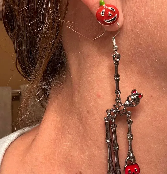 Forget Boring Studs! These   <a Style="Display:inline;" Href="Https://Www.amazon.com/Halloween-Earrings-Spooky-Skeleton-Accessories/Dp/B0cd6xfbbq?ie=utf8&th=1&linkcode=ll1&tag=bptoucan-20&linkid=5ca88ca733a1d5620934991ae8deb614&language=en_us&ref_=as_li_ss_tl" Target="_blank"><span Style="Font: Inherit; Color: #d74b1f;"> Skeleton Earrings</Span> Are Dying To Be The Life Of Your Halloween Party
