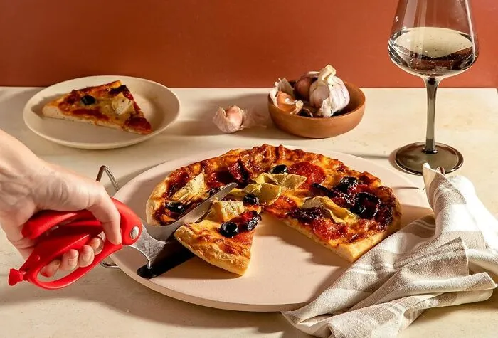 Finally, Pizza Scissors That Won't Turn Your Cheesy Slice Into A Stringy Mess – These   <a Style="Display:inline;" Href="Https://Www.amazon.com/Dreamfarm-Dfsc2027-Scissors-Non-Stick-12-Inch/Dp/B0019r74z2?ie=utf8&th=1&linkcode=ll1&tag=bpdingo-20&linkid=a35583f972140807a6a84fa5da2d79f3&language=en_us&ref_=as_li_ss_tl" Target="_blank"><span Style="Font: Inherit; Color: #d74b1f;"> Non-Stick Pizza Scissors</Span> Are A Game-Changer! 