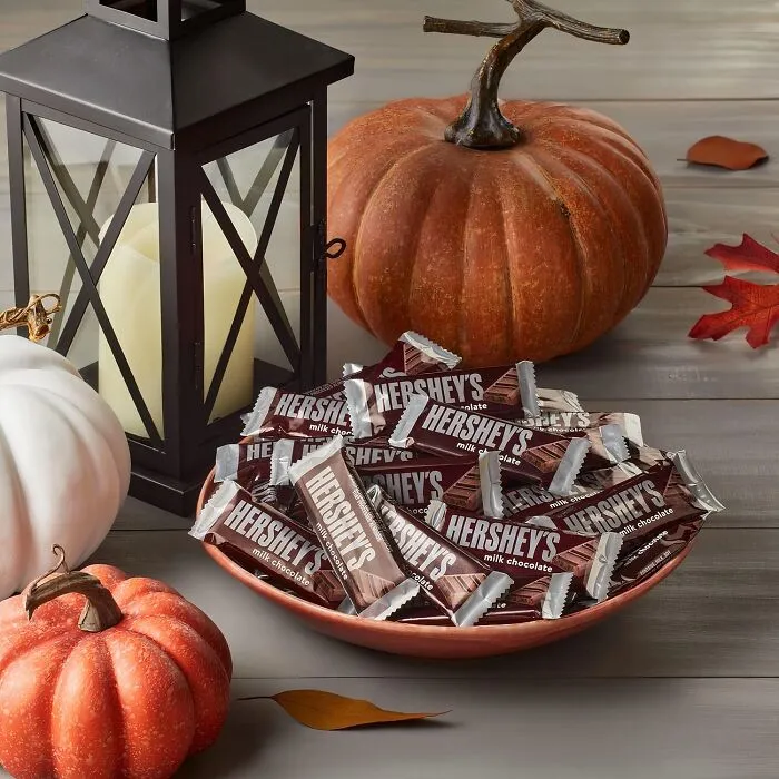 <a Style="Display:inline;" Href=" Https://Www.amazon.com/Hersheys-Snack-Chocolate-10-35-Ounce/Dp/B00uo9t0wg?crid=39lpk454jj45c&dib=eyj2ijoimsj9.homzhfmrqp92uycasrj5lmv4ruu1a97velyk289yup0j15k2dkg2asaqu-Rjdgkfikptcg-38ioc9h_mg-Wquxr3qjlrztwnkqhkhom2vruvqfzvhuedfiapqt_8inzpidmofirus6omggey2bqzs2wtotdngrbhlplkvch_hfep-Majgew4kud6kfysiaxqytttbhcafswavddyc4vsxewx0cm9kbab0xpammtdvzquc6_nidhlcgsuknbow94rxtem_upfwk8adgak4v39xcixvjogmnwukgr8amwgsiu.fvzzor4tfxezxnjc3qenk7hedhs1wx7zrr6zl54xwok&dib_tag=se&keywords=herseys+mini&qid=1726639512&sprefix=herseys+mi%2caps%2c251&sr=8-29&linkcode=ll1&tag=artandesignews-20&linkid=0005170051a6270c45980d7bc1841c9e&language=en_us&ref_=as_li_ss_tl " Target="_blank"> <span Style="Font:inherit;color:#d74b1f;"> Hershey's Milk Chocolate</Span> - Spine-Chillingly Tasty Snack Size Bars For All Your Spooky Festivities!
