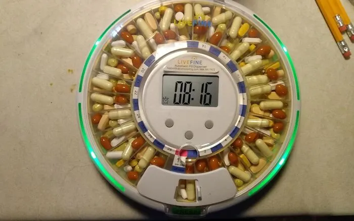 This   <a Style="Display:inline;" Href=" Https://Www.amazon.com/Automatic-Dispenser-Electronic-Medication-Supplements/Dp/B08cjmsgmy?crid=hbfgl8gwh48h&keywords=livefine+28-Day+automatic+pill+dispenser&qid=1696894501&sprefix=livefine+%2caps%2c85&sr=8-3-Spons&ufe=app_do%3aamzn1.fos.006c50ae-5d4c-4777-9bc0-4513d670b6bc&sp_csd=d2lkz2v0tmftzt1zcf9hdgy&psc=1&ascsubtag=srctok-4ee69efe75338249&btn_ref=srctok-4ee69efe75338249&linkcode=ll1&tag=bpcrow-20&linkid=cc6c38c85d4ca21fae0174596d2ccba4&language=en_us&ref_=as_li_ss_tl" Target="_blank"><span Style="Font: Inherit; Color: #d74b1f;"> Electronic Medication Organizer</Span>  Is So Smart, It Might Even Remind You To Drink Water And Call Your Mom