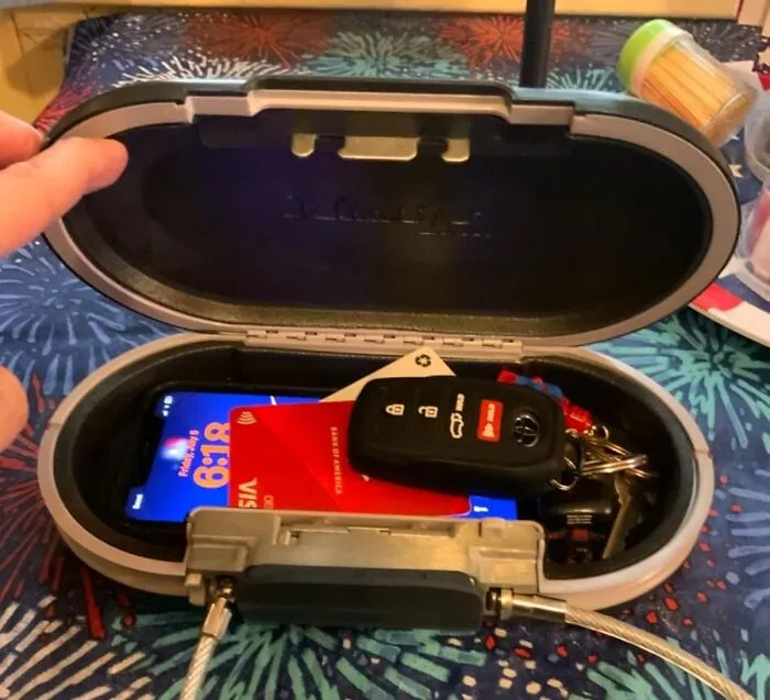This <span Style="Font: Inherit; Color: #d74b1f;"> Master Lock Portable Small Lock Box</Span> Is The Ultimate Secret Keeper - Your Snacks Are Safe Now! 