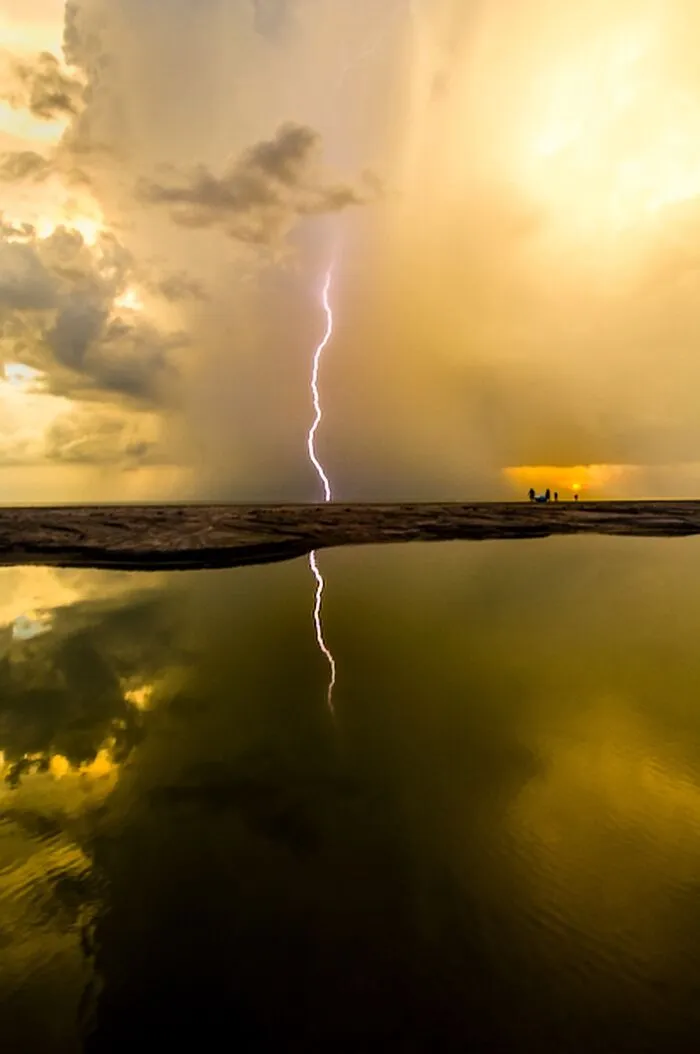 Paranormal Moment By  Wayne Eastep