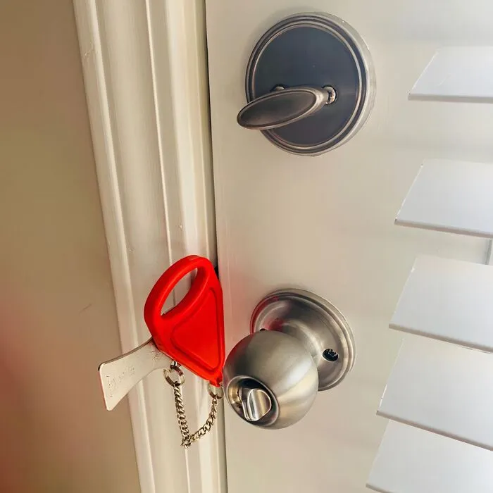 Airbnb Got You Feeling A Little Uneasy? This   <a Style="Display:inline;" Href="Https://Www.amazon.com/Addalock-Portable-Travel-Airbnb-Lockdown/Dp/B00186urty?ie=utf8&th=1&linkcode=ll1&tag=bpibis-20&linkid=24119468f31c8f67d2fa4b2c8a24be64&language=en_us&ref_=as_li_ss_tl " Target="_blank"><span Style="Font: Inherit; Color: #d74b1f;"> Portable Door Lock</Span> Will Give You Peace Of Mind