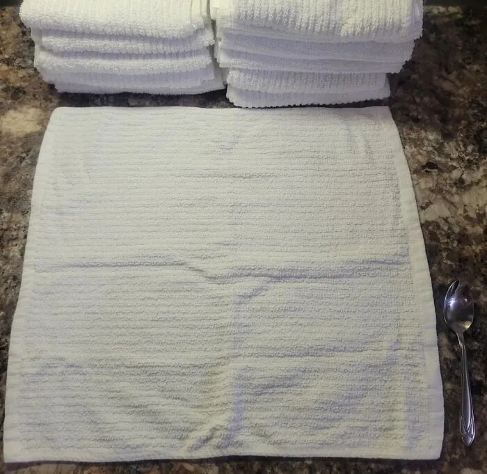 "   <a style="display:inline;" href="https://www.amazon.com/Cleaning-Kitchen-Washable-Everyday-Dishcloth/dp/B016GZUX6I?crid=2YO4V74JVC3KM&dib=eyJ2IjoiMSJ9.uF6QQ-OGF_j7LnCrG5jL0TUgUz3loGvGxBLaY-i3rR1W_MMmOahrptZ0Kk1yLIlm_Lio9DgXLI1HSzTZZNr2E5tddTtprBof1LeKOj-EHS3O_DdYF-yGILGGhkhksYdcB5j8eiCePlf30Cirdhej65JyAnO7DmoB_nHAW8flCeE1Rfnon4vh8HJfzsxYN3VIt51vZEiPd0hqsZuRt101SPHcQM2iMQPpMmvSgJFJ1M_EmSMUKeY2QcyR67qU-T5oEdPUOB6WKWFXWtdGObVsJb0HSymtuawJGya9dhbicPY.pMnbGpYjbxPfwKRaNktpIzlyGpu08Q9hSvgEvlwJBtA&dib_tag=se&keywords=bar%2Btowels&qid=1727306620&sprefix=bar%2Btow%2Caps%2C536&sr=8-6&th=1&linkCode=ll1&tag=bpsloth-20&linkId=b59073c790dcd5adbf6467bb38296acc&language=en_US&ref_=as_li_ss_tl" target="_blank"><span Style="Font:inherit;color:#d74b1f;"> Bar towels </Span> - Come in giant packs, and are usually cheap. It’s not pretty or fancy, but those things could soak up a small flood if necessary! It ends up saving on paper towels in the long run, even with detergent and electric factored in. UNLESS you go to to a laundromat, then buy the paper towels, lol" - Adventurous_Train876
