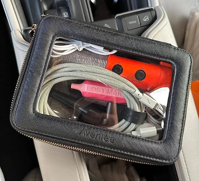 "ALWAYS have a bag with the essentials. On mine a have my keys, charger, papers and even tooth brush. If I’m going out, I do not waste time searching for everything. Just search for a bag" - <span Style="Font:inherit;color:#808080"> sdjrp</Span>