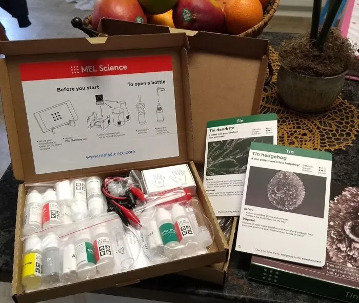 Award-Winning Science Experiments Delivered To Your Door?  Yes, Please! This   <a Style="Display:inline;" Href="Https://Www.amazon.com/Mel-Chemistry-Exciting-Experiment-Subscription/Dp/B07xz9mxhj?_encoding=utf8&pf_rd_m=atvpdkikx0der&pf_rd_s=merchandised-Search-10&pf_rd_r=xa8126pqmx2c8vp2t6mg&pf_rd_p=76d88b8f-A63e-464b-B10e-836d5cacae03&pf_rd_t=&pf_rd_i=14498690011&th=1&linkcode=ll1&tag=bpwasp-20&linkid=e84f930bcf0c6b88a73180129c384b28&language=en_us&ref_=as_li_ss_tl" Target="_blank"><span Style="Font: Inherit; Color: #d74b1f;"> Chemistry Subscription Box</Span> Is Infinitely Better Than A Baking Soda Volcano 