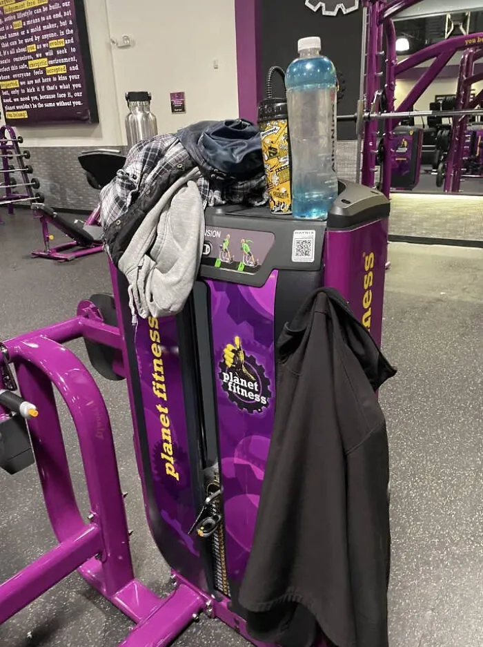 Seeing This, You’d Think This Gym Had Zero Locker Rooms