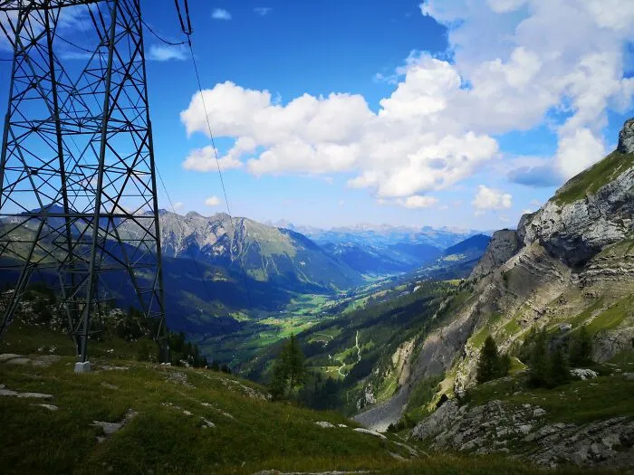 Someone Asks Online: "What Is The Most Beautiful Place You Have Ever Visited?", Receives 33 Answers