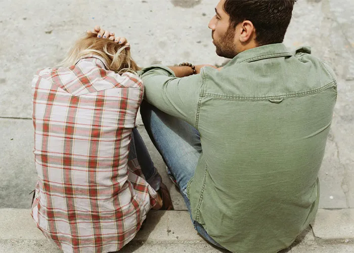 "Left Her Boyfriend To Be With Me": 50 Red Flags People Wouldn't Ignore In A Partner Again