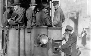 This FB Group Shares Historical And Vintage Photos And Here Are 50 Of The Most Fascinating Ones