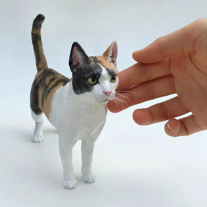 20 Of This Artist’s Hyperrealistic Pet Sculptures That Will Make You Want One Of Your Own