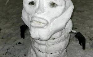 50 Of The Most Cursed Images For People Who Have A Higher Tolerance For Bizarreness (New Pics)