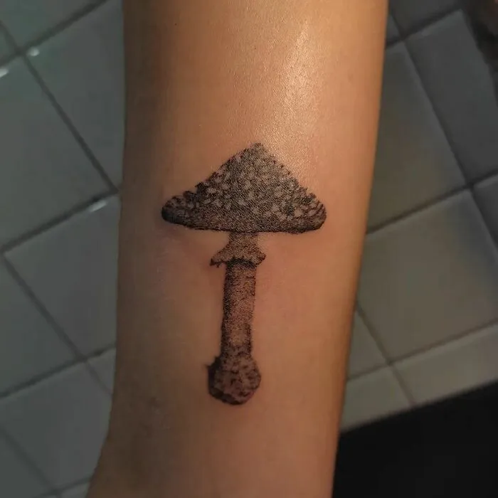 I Am A Handpoke Tattoo Artist, And Here Are 18 Of My Creations