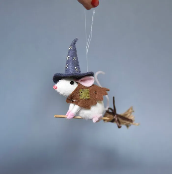 These Little Hand-Stitched Witchy Mice Are So Much Fun To Make (7 Pics)