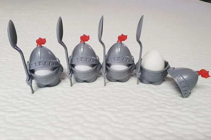 Feeling Chivalrous? Meet<span Style="Font:inherit;color:#d74b1f;"> Arthur, Your Egg Holder</Span> Knight In Shining Armor