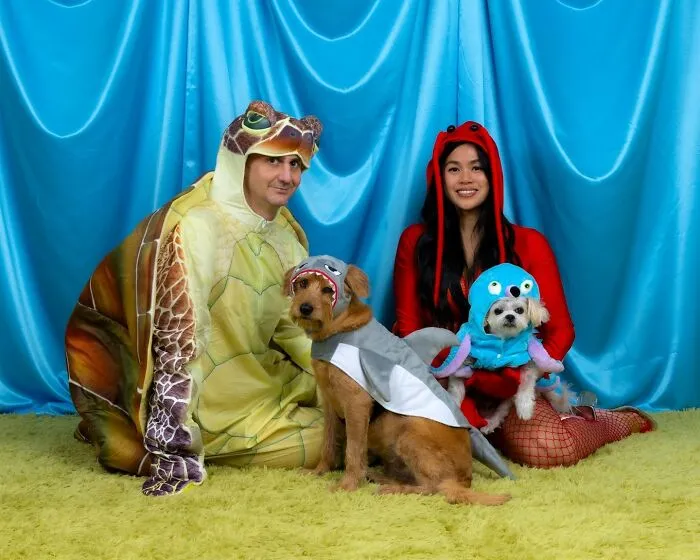 This Photographer Captured 30 Silly And Quirky Portraits Of Pets And Their Owners Once Again